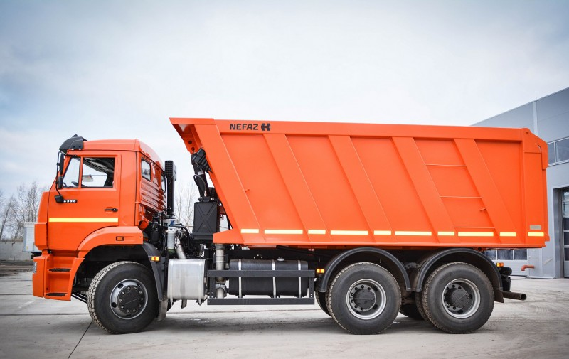 6520-306012-53 Самосвал КамАЗ